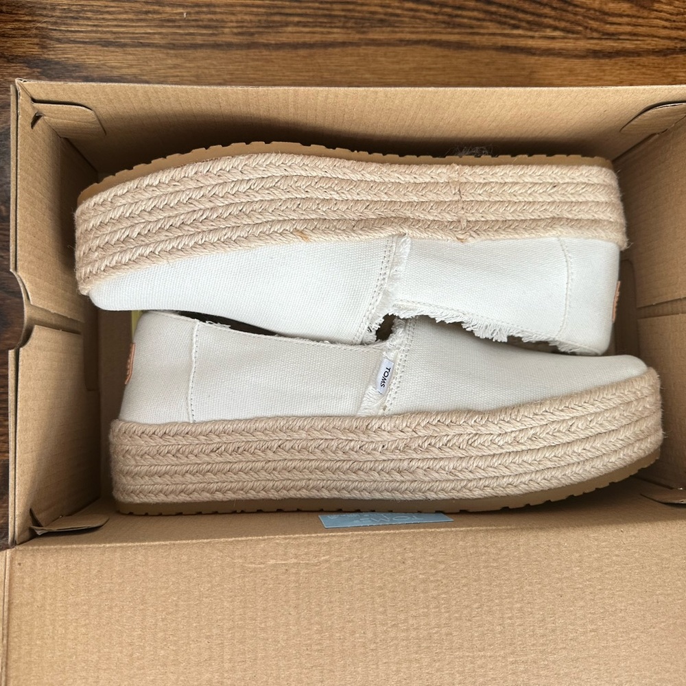 TOMS Valencia Canvas Platform Espadrilles size 8